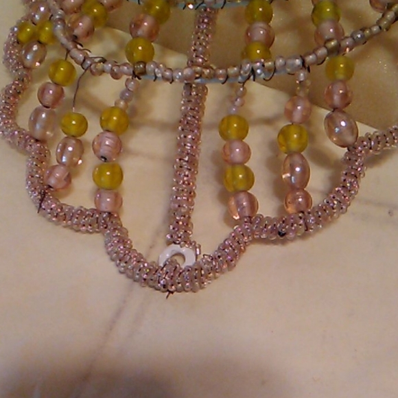 Beautiful Glass beaded Fan Style hook - Picture 3 of 8